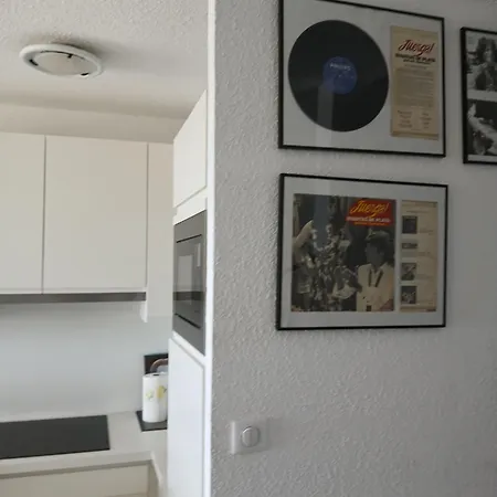 Apartment Entre Port Et Standing *